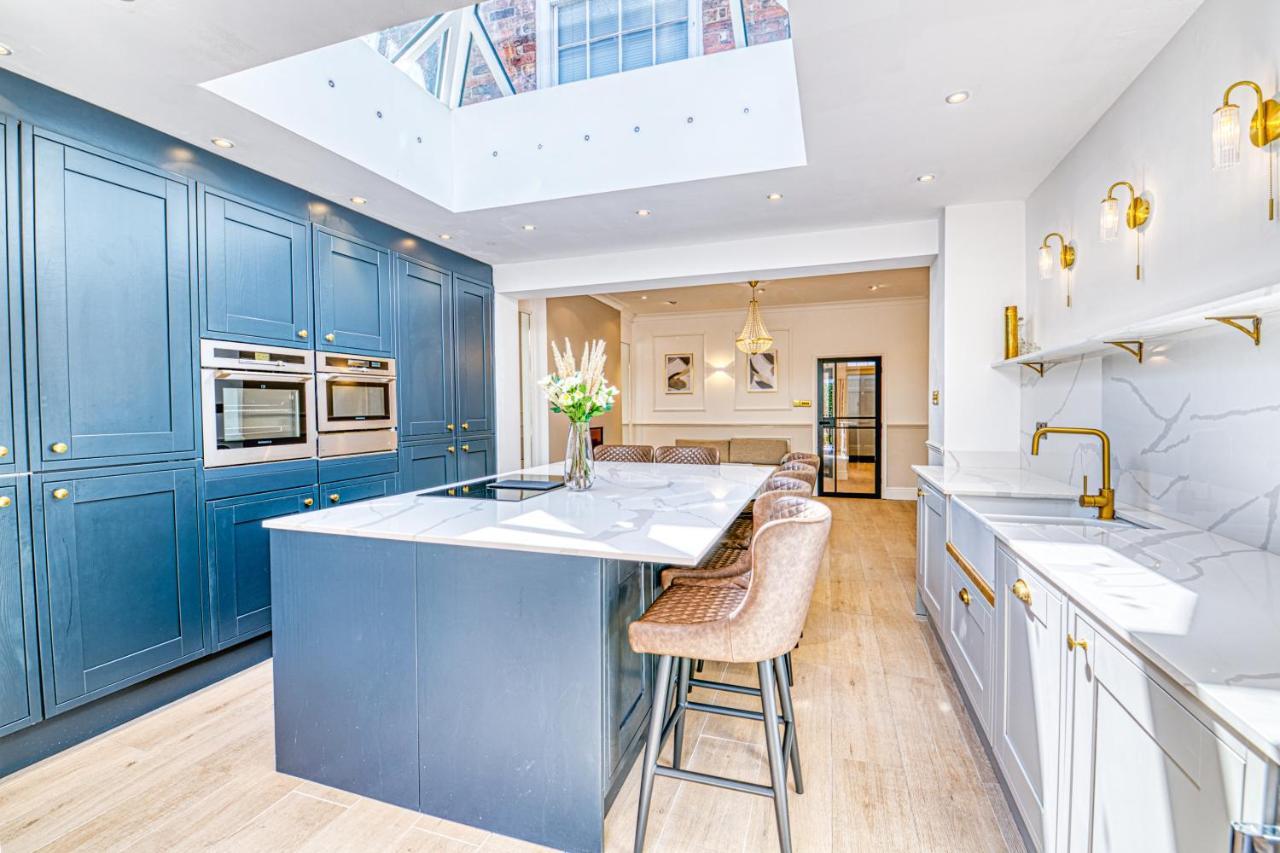 Luxury Georgian Townhouse With Cinema And Parking Villa Chester Exterior foto